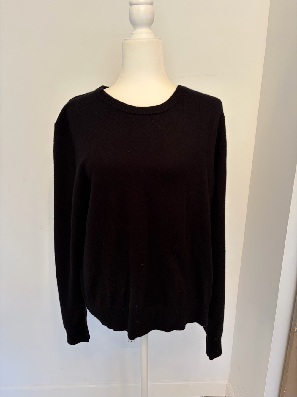 Quince 100% Mongolian Cashmere Black Sweater